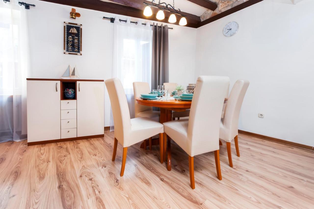 Ap Downtown Apartment روفينج المظهر الخارجي الصورة