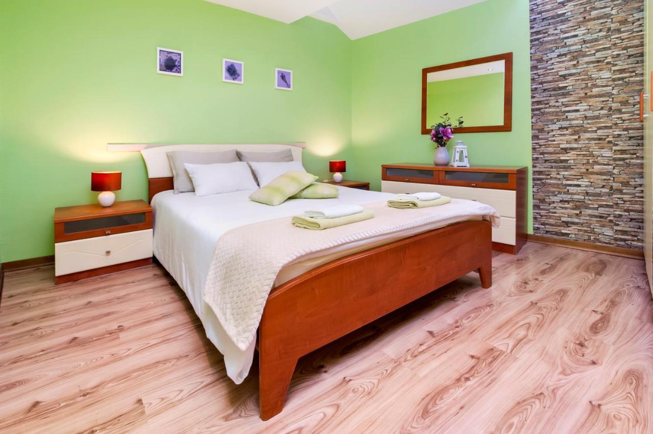 Ap Downtown Apartment روفينج المظهر الخارجي الصورة