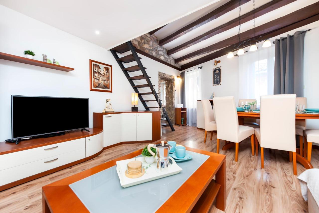 Ap Downtown Apartment روفينج المظهر الخارجي الصورة